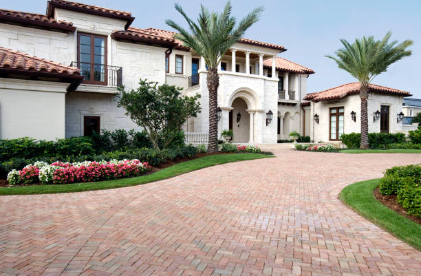 Best Driveway Paving Contractor  in Uniontown, OH